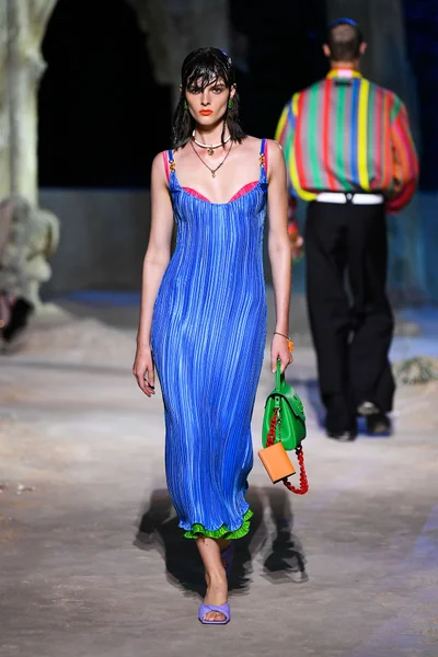 Look 24